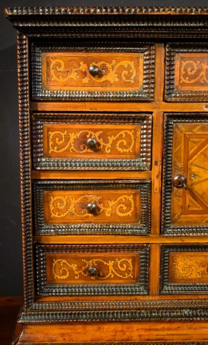 Inlaid coin cabinet  - Italian Renaissance,  late of the 16th century - Renaissance